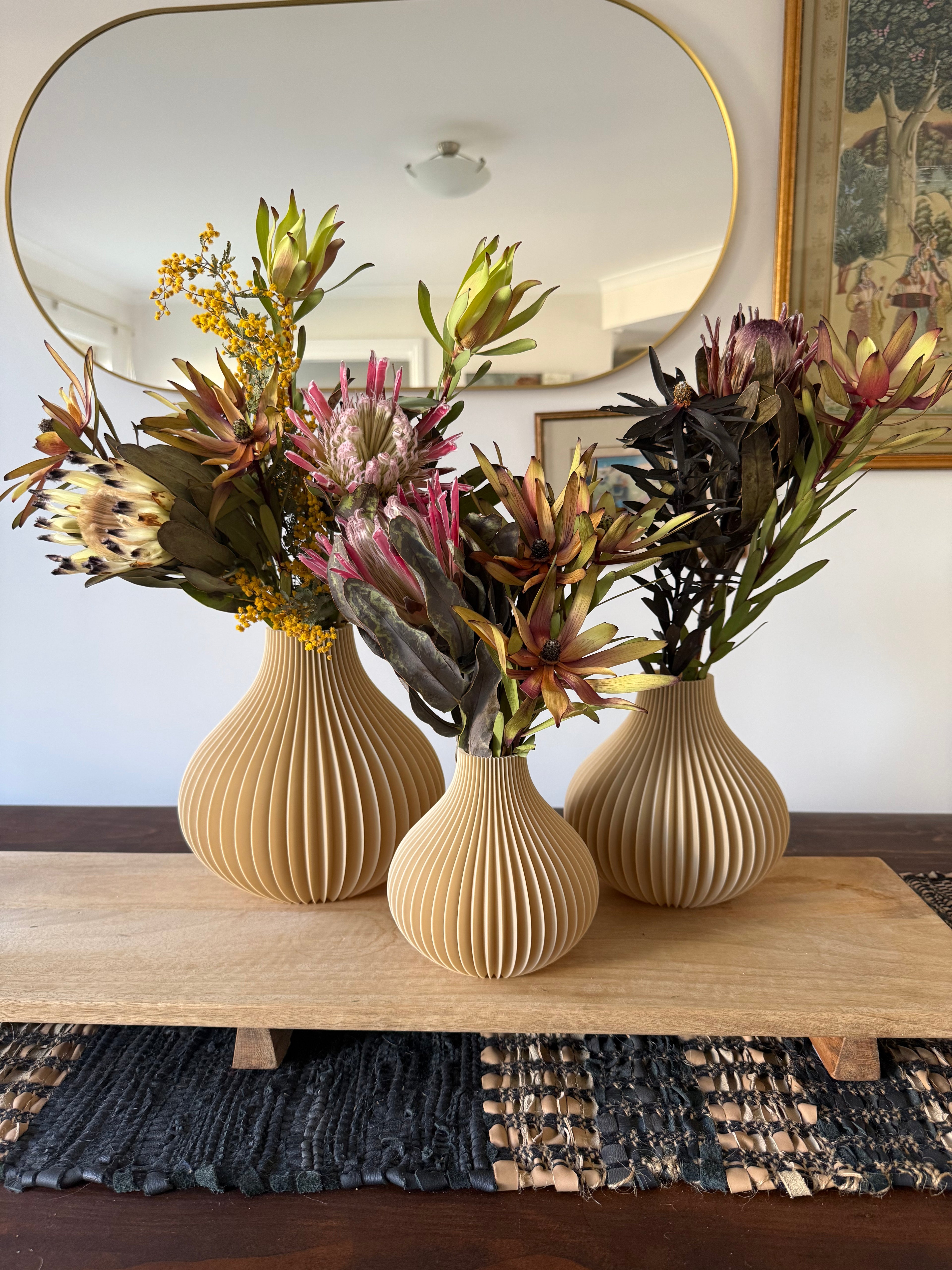 MODERN VASE SET